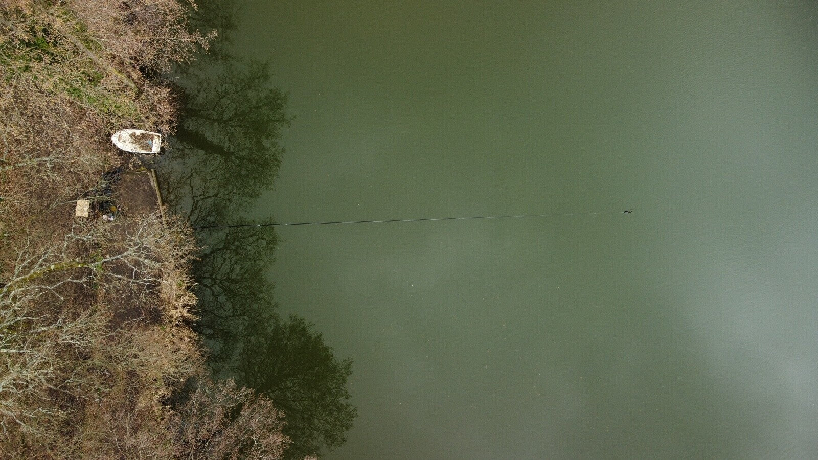 Corus 18m Long Reach Baiting Pole. Includes Float And Spoon-1 x 18m Pole + Spoon + Float